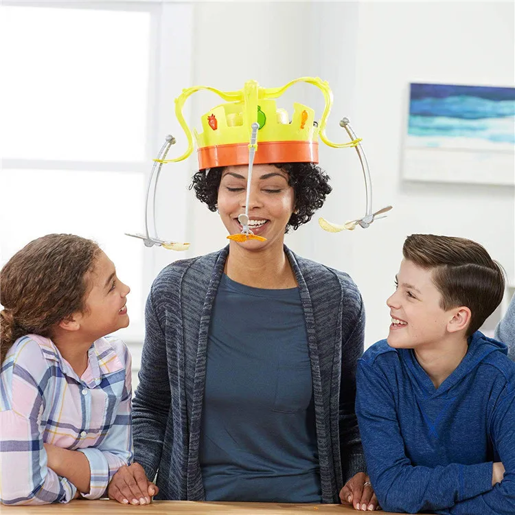 Rotating Crown Hat Chow Crown  - Play Friends Party Games recension och pris